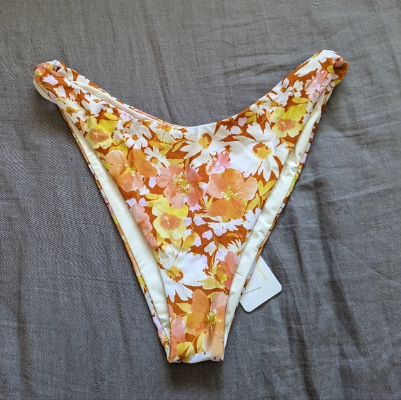 L*Space Camellia Cabana Bikini Set - Picture 8 of 10